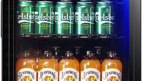 স্বাস্থ্যকেন্দ্রে ভ্যাকসিনের ফ্রিজে বিয়ারের ক্যান