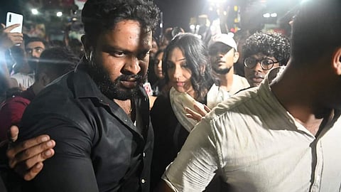 শ্যামবাজারে ক্ষোভের মুখে ঋতুপর্ণা সেনগুপ্ত