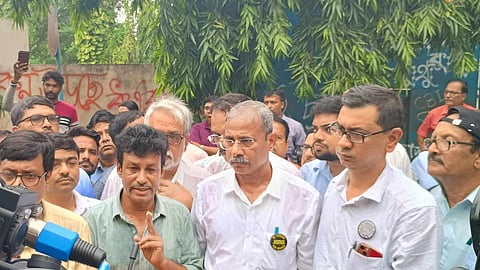 সাংবাদিক বৈঠকে সিনিয়র চিকিৎসকরা