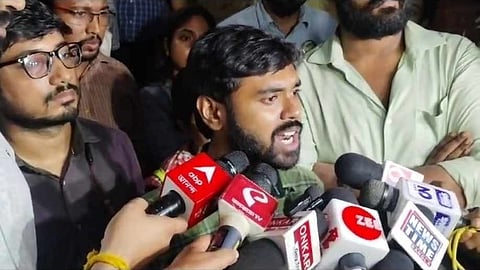 জুনিয়র চিকিৎসকদের সাংবাদিক বৈঠক