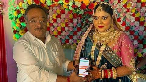 বিয়ে বাড়িতে শমীক ভট্টাচার্যের উদ্যোগে বিজেপির সদস্য হলেন কনে