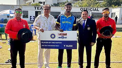 ম্যাচের সেরা অভিষেক পোড়েল