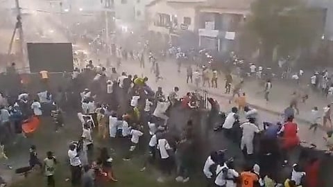 Guinea: রেফারির 'বিতর্কিত' সিদ্ধান্তের জেরে ফুটবল ম্যাচে উত্তেজনা, সংঘর্ষে মৃত প্রায় ১০০