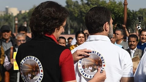 আদানি ইস্যুতে সংসদ ভবন চত্বরে অভিনব প্রতিবাদ বিরোধী ‘ইন্ডিয়া’ জোটের