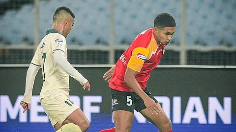 গতকাল ম্যাচের দৃশ্য