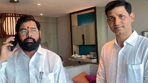 একনাথ শিন্ধের সাথে নরেন্দ্র ভোন্ডেকার