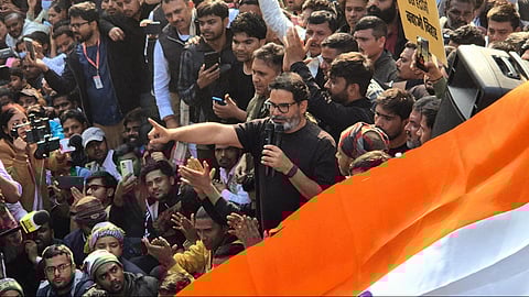 বিহারে চাকরিপ্রার্থীদের বিক্ষোভে প্রশান্ত কিশোর