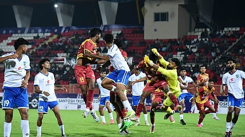 সন্তোষ ট্রফি ফাইনালে বাংলা বনাম কেরালার ম্যাচ