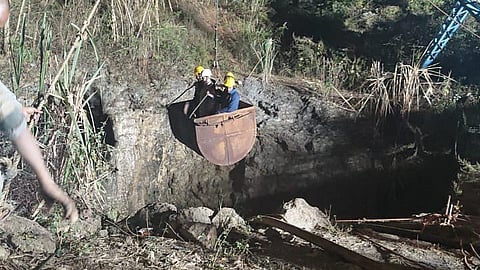 চলছে উদ্ধারকাজ