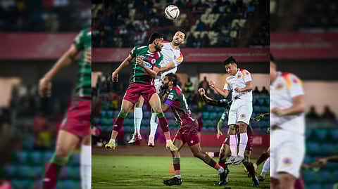 Kolkata Derby: ডার্বি জিতল মোহনবাগান, ফের কি রেফারির ভুলের মাশুল দিল ইস্টবেঙ্গল? উঠছে প্রশ্ন