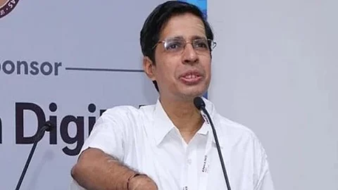 ভি কামাকোটি