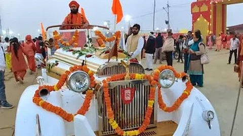 মহা মণ্ডলেশ্বর পবিত্রানন্দ গিরি ১৯৬৫ সালের রোলস রয়েস