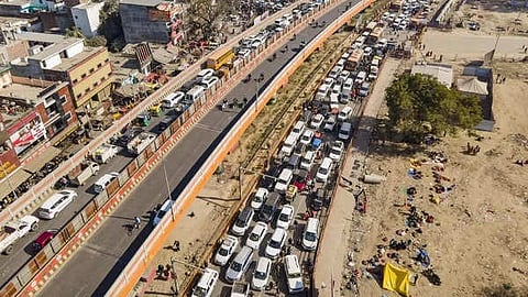 ৩০০ কিমি লম্বা ট্র্যাফিক জ্যাম