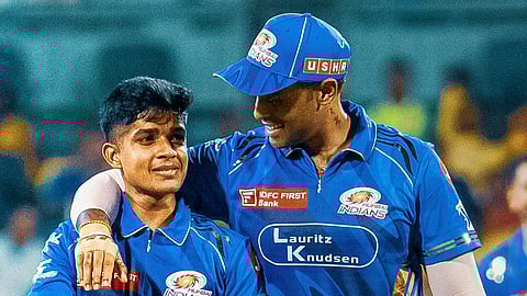 সূর্যকুমারের সাথে ভিগনেশ পুথুর