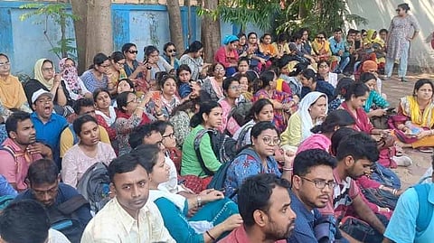 ধর্মতলায় অবস্থানরত চাকরিহারারা