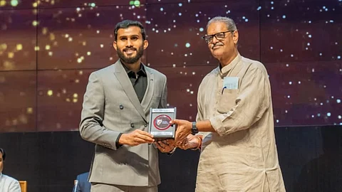 পুরস্কৃত শুভাশিস বসু