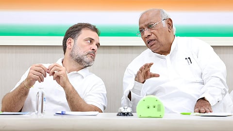 রাহুল গান্ধী এবং মল্লিকার্জুন খাড়গে