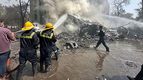 চলছে উদ্ধারকাজ