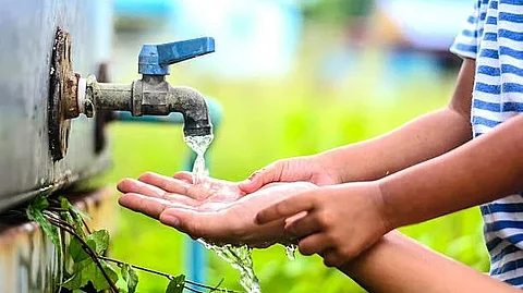 Karnataka: মুসলিম অধ্যক্ষকে সরাতে স্কুলের জল-ট্যাঙ্কে বিষ মেশানোর ষড়যন্ত্র! অভিযুক্ত ‘শ্রী রাম সেনা’