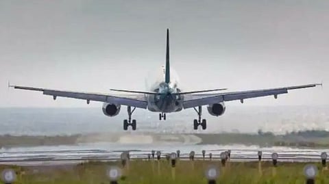 আমেরিকায় বাতিল ৭৫০-র বেশি বিমান