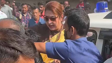 শতাব্দী রায়ের সামনেই হাতাহাতি তৃণমূলের দুই গোষ্ঠীর