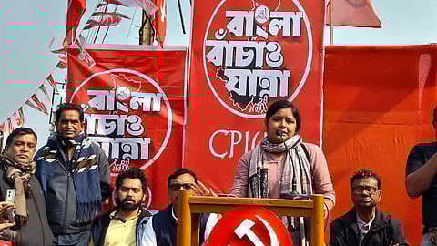 শুক্রবার সকালে পূর্ব বর্ধমানের নিমতলা বাজারের সমাবেশে বক্তব্য রাখছেন মীনাক্ষী মুখোপাধ্যায়