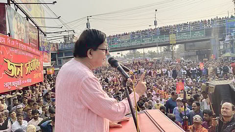 মালদার জনসভায় বক্তব্য রাখছেন মহম্মদ সেলিম