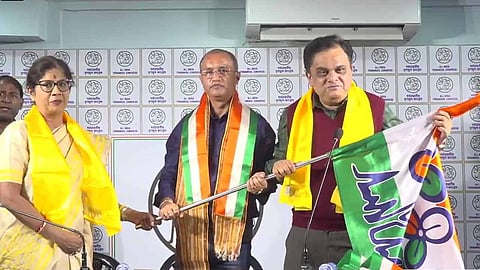 তৃণমূলে যোগ দিলেন বিদ্রোহী বিধায়ক বিষ্ণুপ্রসাদ শর্মা