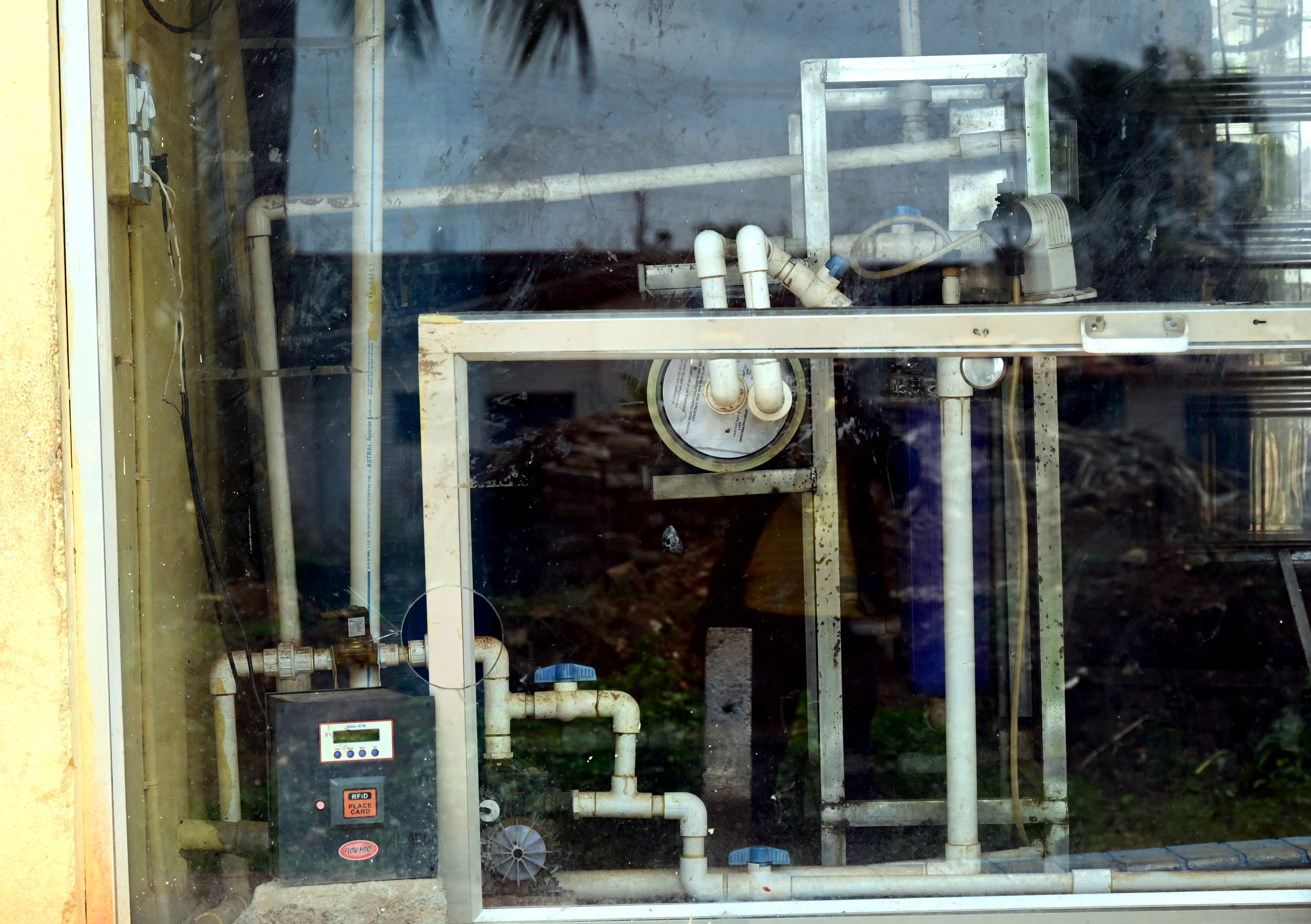 ಕುಂದಗೋಳ ತಾಲ್ಲೂಕಿನ ಅಲ್ಲಾಪುರದಲ್ಲಿ ಸ್ಥಗಿತಗೊಂಡ ಕುಡಿಯುವ ನೀರಿನ ಘಟಕದ ಮಷಿನ್