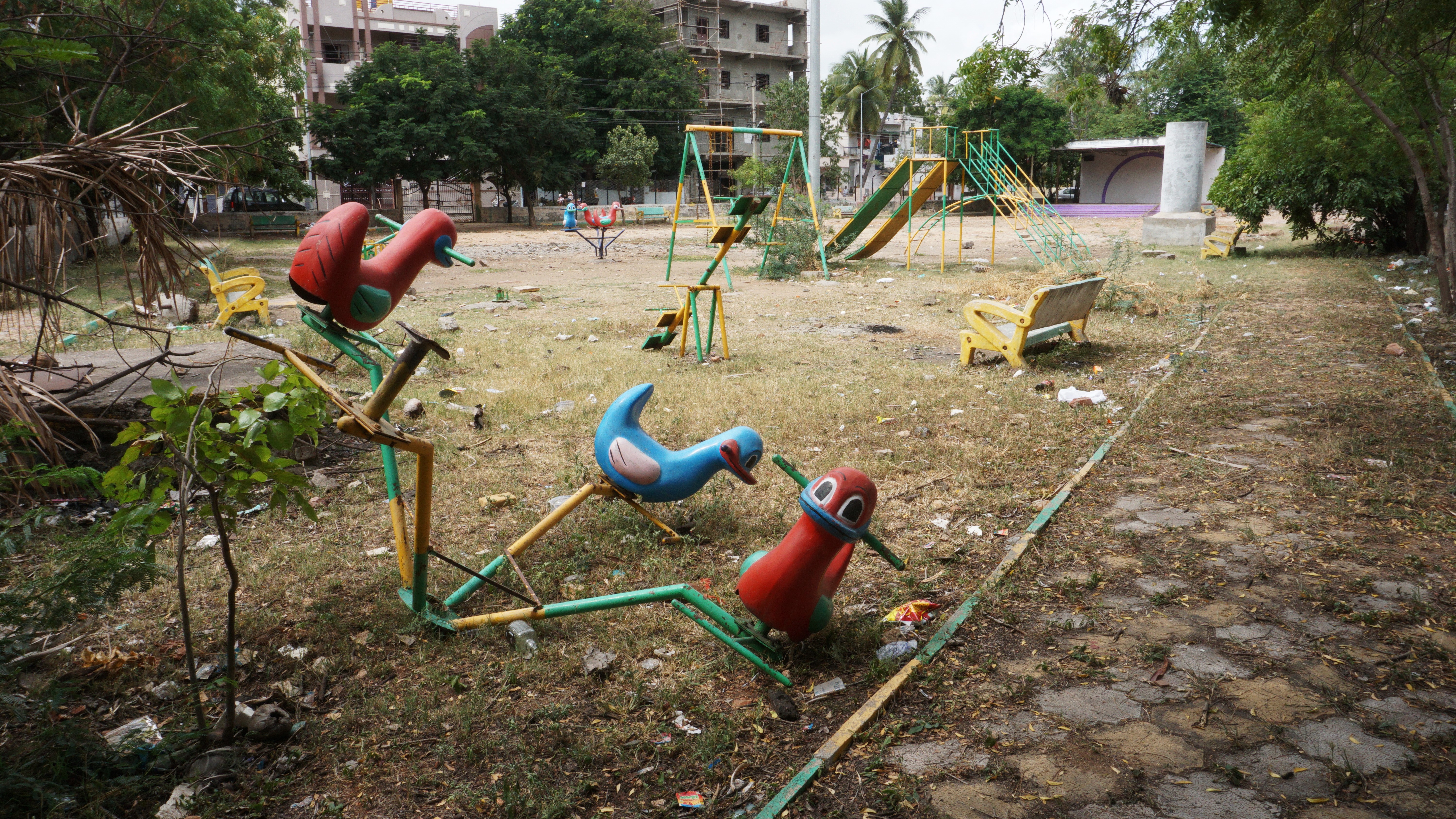 ಬಳ್ಳಾರಿಯ ಎಂಎಂಟಿಸಿ ಉದ್ಯಾನ ನಿರ್ವಹಣೆ ಇಲ್ಲದೆ ಹಾಳುಬಿದ್ದಿರುವುದು.