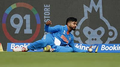 ಬೌಂಡರಿ ಗೆರೆಯಲ್ಲಿ ಶ್ರೇಯಸ್ ಅಯ್ಯರ್