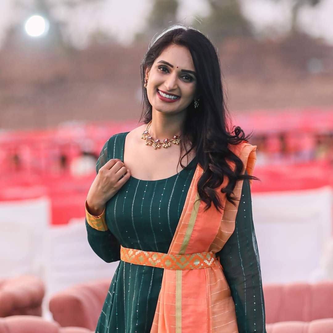 –ಕಾವ್ಯಾ ಶಾಸ್ತ್ರಿ, ನಟಿ, ಬಿಗ್ಬಾಸ್ 4ನೇ ಆವೃತ್ತಿಯ ಸ್ಪರ್ಧಿ