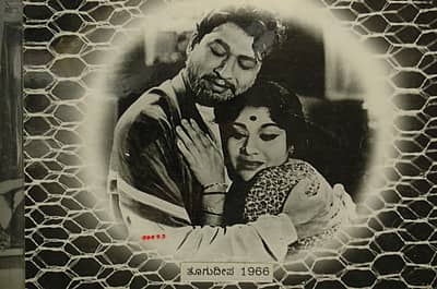 ದಕ್ಷಿಣ ಕನ್ನಡದ ಬೆಳ್ತಂಗಡಿ ಮೂಲದವರಾದ ಲೀಲಾವತಿ ಅವರು ನಾಟಕ ರಂಗದಿಂದ ಚಿತ್ರರಂಗಕ್ಕೆ ಬಂದವರು.1949ರಲ್ಲಿ ‘ನಾಗಕನ್ನಿಕಾ’ ಚಿತ್ರದಲ್ಲಿ ಪುಟ್ಟ ಪಾತ್ರದಲ್ಲಿ ನಟಿಸುವ ಮೂಲಕ ಸಿನಿಪಯಣ ಆರಂಭಿಸಿದ್ದರು.