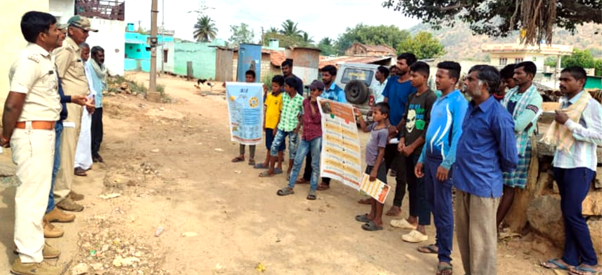 ದೊಡ್ಡಬಳ್ಳಾಪುರ ತಾಲ್ಲೂಕಿನ ಮಾಕಳಿ ಗ್ರಾಮದಲ್ಲಿ ಅರಣ್ಯ ಇಲಾಖೆ ವತಿಯಿಂದ ಕಾಡ್ಗಿಚ್ಚು ತಡೆಯುವ ಕುರಿತಂತೆ ಜಾಗೃತಿ ಸಭೆ ನಡೆಸಲಾಯಿತು