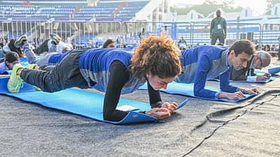 ಬೆಂಗಳೂರಿನ ಕಂಠೀರವ ಸ್ಟೇಡಿಯಂನಲ್ಲಿ ಬಜಾಜ್ ಅಲಾಂಜ್ ಲೈಫ್ ಇನ್ಶುರೆನ್ಸ್ ಇಂದು (ಭಾನುವಾರ) ಆಯೋಜಿಸಿದ್ದ ಪ್ಲಾಂಕಥಾನ್ನ ನಾಲ್ಕನೇ ಆವೃತ್ತಿಯ ನ್ಯೂ ಗಿನ್ನಿಸ್ ವರ್ಲ್ಡ್ ರೆಕಾರ್ಡ್ ಹಾಗೂ ಭಾರತೀಯ ಬಾಹ್ಯಾಕಾಶ ಸಂಶೋಧನಾ ಸಂಸ್ಥೆಗೆ (ಇಸ್ರೋ) ಅಭಿನಂದನಾ ಕಾರ್ಯಕ್ರಮದ ಅಂಗವಾಗಿ ನಟಿ ತಾಪ್ಸಿ ಪನ್ನು ಪಾಲ್ಗೊಂಡಿದ್ದರು.