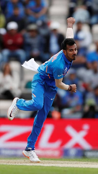 ಯಜುವೇಂದ್ರ ಚಾಹಲ್ ಸ್ಪಿನ್ ಬೌಲಿಂಗ್ ಅಸ್ತ್ರವಾಗಿದ್ದಾರೆ. ಅವರು ಆಡಿರುವ 80 ಪಂದ್ಯಗಳಿಂದ 96 ವಿಕೆಟ್ ಉರುಳಿಸಿದ್ದಾರೆ.