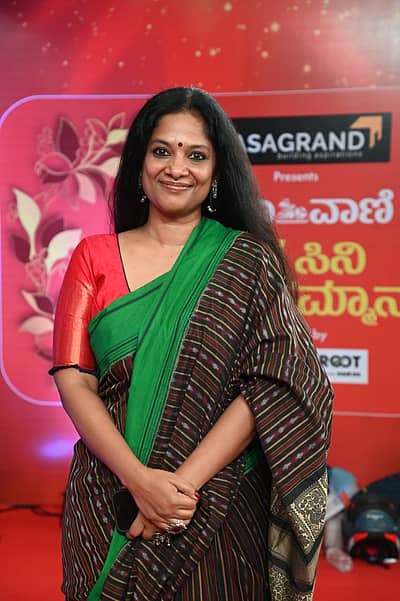 ಪ್ರಜಾವಾಣಿ ಕನ್ನಡ ಸಿನಿ ಸಮ್ಮಾನ 2ನೇ ಆವೃತ್ತಿಯ ಪ್ರಶಸ್ತಿ ಪ್ರದಾನ ಸಮಾರಂಭದ ರೆಡ್ ಕಾರ್ಪೆಟ್ನಲ್ಲಿ ಗಾಯಕಿ ಎಂ.ಡಿ. ಪಲ್ಲವಿ