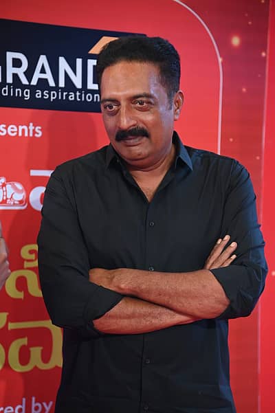 ಪ್ರಜಾವಾಣಿ ಕನ್ನಡ ಸಿನಿ ಸಮ್ಮಾನ 2ನೇ ಆವೃತ್ತಿಯ ಪ್ರಶಸ್ತಿ ಪ್ರದಾನ ಸಮಾರಂಭದ ರೆಡ್ ಕಾರ್ಪೆಟ್ನಲ್ಲಿ ಬಹುಭಾಷಾ ನಟ ಪ್ರಕಾಶ್ ರಾಜ್