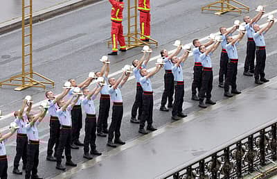 ಒಲಂಪಿಕ್ ಉದ್ಘಾಟನಾ ಸಮಾರಂಭದಲ್ಲಿ ಅಗ್ನಿಶಾಮಕ ದಳದವರಿಂದ ಪ್ರದರ್ಶನ