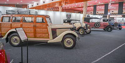 ಸೆಪ್ಟೆಂಬರ್ 12ರಿಂದ 15ರವರೆಗೆ ಬೆಂಗಳೂರಿನ ಅರಮನೆ ಮೈದಾನದಲ್ಲಿ ಆಯೋಜನೆಗೊಂಡಿರುವ ಆಟೊ ಶೋದಲ್ಲಿ ಧರ್ಮಸ್ಥಳ ಧರ್ಮಾಧಿಕಾರಿ ಡಿ. ವಿರೇಂದ್ರ ಹೆಗ್ಗಡೆ ಅವರ ಸಂಗ್ರಹದ ವಿಂಟೇಜ್ ಕಾರುಗಳು ಗಮನಸೆಳೆದವು