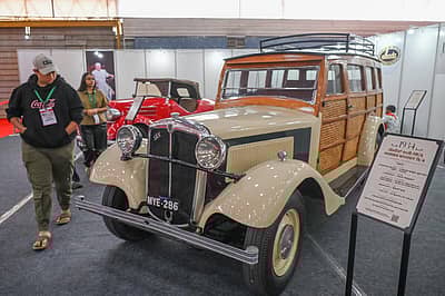 ಸೆಪ್ಟೆಂಬರ್ 12ರಿಂದ 15ರವರೆಗೆ ಬೆಂಗಳೂರಿನ ಅರಮನೆ ಮೈದಾನದಲ್ಲಿ ಆಯೋಜನೆಗೊಂಡಿರುವ ಆಟೊ ಶೋದಲ್ಲಿ ಧರ್ಮಸ್ಥಳ ಧರ್ಮಾಧಿಕಾರಿ ಡಿ. ವಿರೇಂದ್ರ ಹೆಗ್ಗಡೆ ಅವರ ಸಂಗ್ರಹದ ವಿಂಟೇಜ್ ಕಾರುಗಳು ಗಮನಸೆಳೆದವು