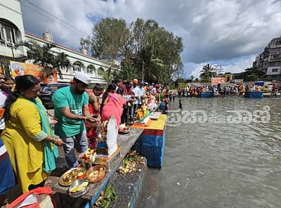 ಬೆಳಗಾವಿ ನಗರದ ಮನೆಗಳಲ್ಲಿ ಕಳೆದ 11 ದಿನಗಳಿಂದ ಪ್ರತಿಷ್ಠಾಪನೆ ಮಾಡಿದ ಗೌರಿಸುತನ ಮೂರ್ತಿಗಳ ವಿಸರ್ಜನೆ ಮಂಗಳವಾರ ವೈಭವದಿಂದ ನಡೆಯಿತು.