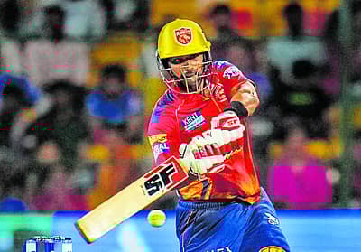 ಪಂಜಾಬ್ ಕಿಂಗ್ಸ್: ಶಶಾಂಕ್ ಸಿಂಗ್: ₹5.50 ಕೋಟಿ, ಪ್ರಭಸಿಮ್ರಾನ್ ಸಿಂಗ್: ₹4 ಕೋಟಿ