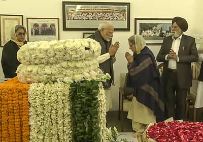 ಮಾಜಿ ಪ್ರಧಾನಿ ಮನಮೋಹನ ಸಿಂಗ್ ಅವರ ಪತ್ನಿ ಹಾಗೂ ಪ್ರಧಾನಿ ನರೇಂದ್ರ ಮೋದಿ