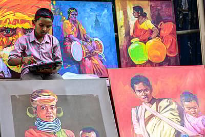 ಚಿತ್ರಸಂತೆಯಲ್ಲಿ ಕಂಡ ಮಹಿಳೆಯ ಕಲೆಗಳು