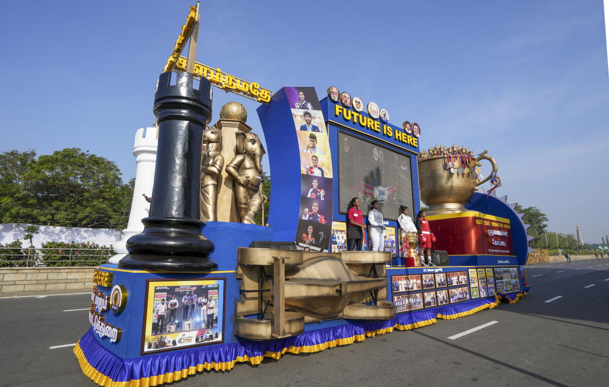 ಕರ್ತವ್ಯಪಥದಲ್ಲಿ ನಡೆದ ಗಣರಾಜ್ಯೋತ್ಸವ ಪಥಸಂಚಲನದಲ್ಲಿ ಸಾಗಿದ ತಮಿಳುನಾಡು ರಾಜ್ಯದ ಕ್ರೀಡಾ ಅಭಿವೃದ್ಧಿ ಪ್ರಾಧಿಕಾರದ ಸ್ತಬ್ಧಚಿತ್ರ