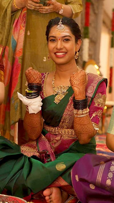 ಮೈಸೂರಿನ ದಸರಾ ವಸ್ತುಪ್ರದರ್ಶನದಲ್ಲಿ ಶನಿವಾರ ನಡೆದ ಚಲನಚಿತ್ರ ನಟ ಡಾಲಿ ಧನಂಜಯ– ಡಾ.ಧನ್ಯತಾ ಮದುವೆ ಶಾಸ್ತ್ರದ ಫೋಟೊಗಳು