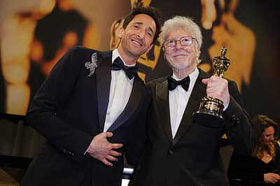 ತಂದೆ ಎಲಿಯಟ್ ಬ್ರಾಡಿ ಅವರೊಂದಿಗೆ ಅತ್ಯುತ್ತಮ ನಟ ಪ್ರಶಸ್ತಿ ವಿಜೇತ ಆಡ್ರಿಯನ್ ಬ್ರಾಡಿ