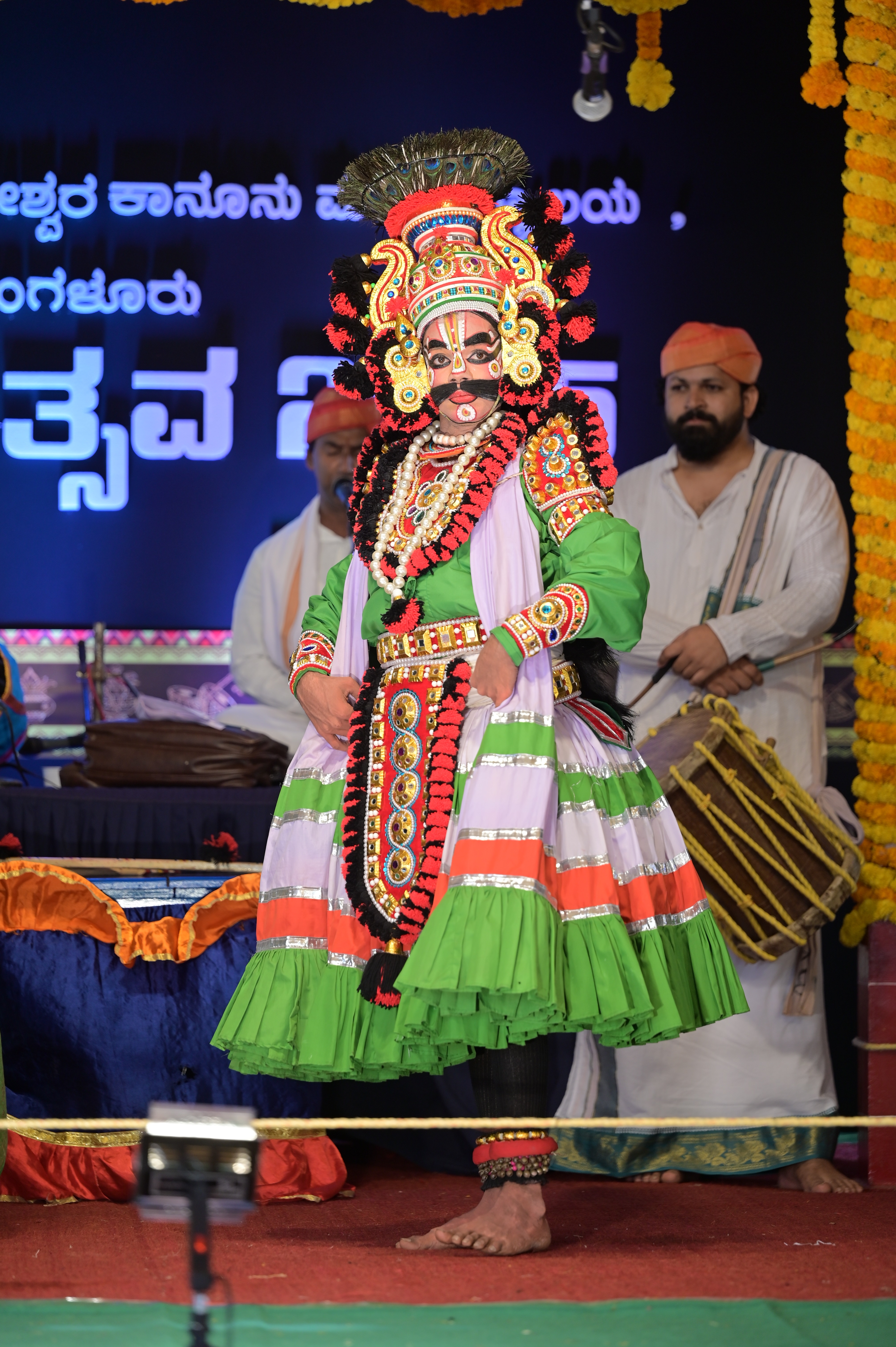 ಯಕ್ಷೋತ್ಸವದಲ್ಲಿ ಸೇಂಟ್ ಅಲೋಶಿಯಸ್ ಕಾಲೇಜು ವಿದ್ಯಾರ್ಥಿಗಳು ಪ್ರಸ್ತುತಪಡಿಸಿದ ಕೃಷ್ಣಾರ್ಜುನ ಕಲಾಪದ ಅರ್ಜುನ