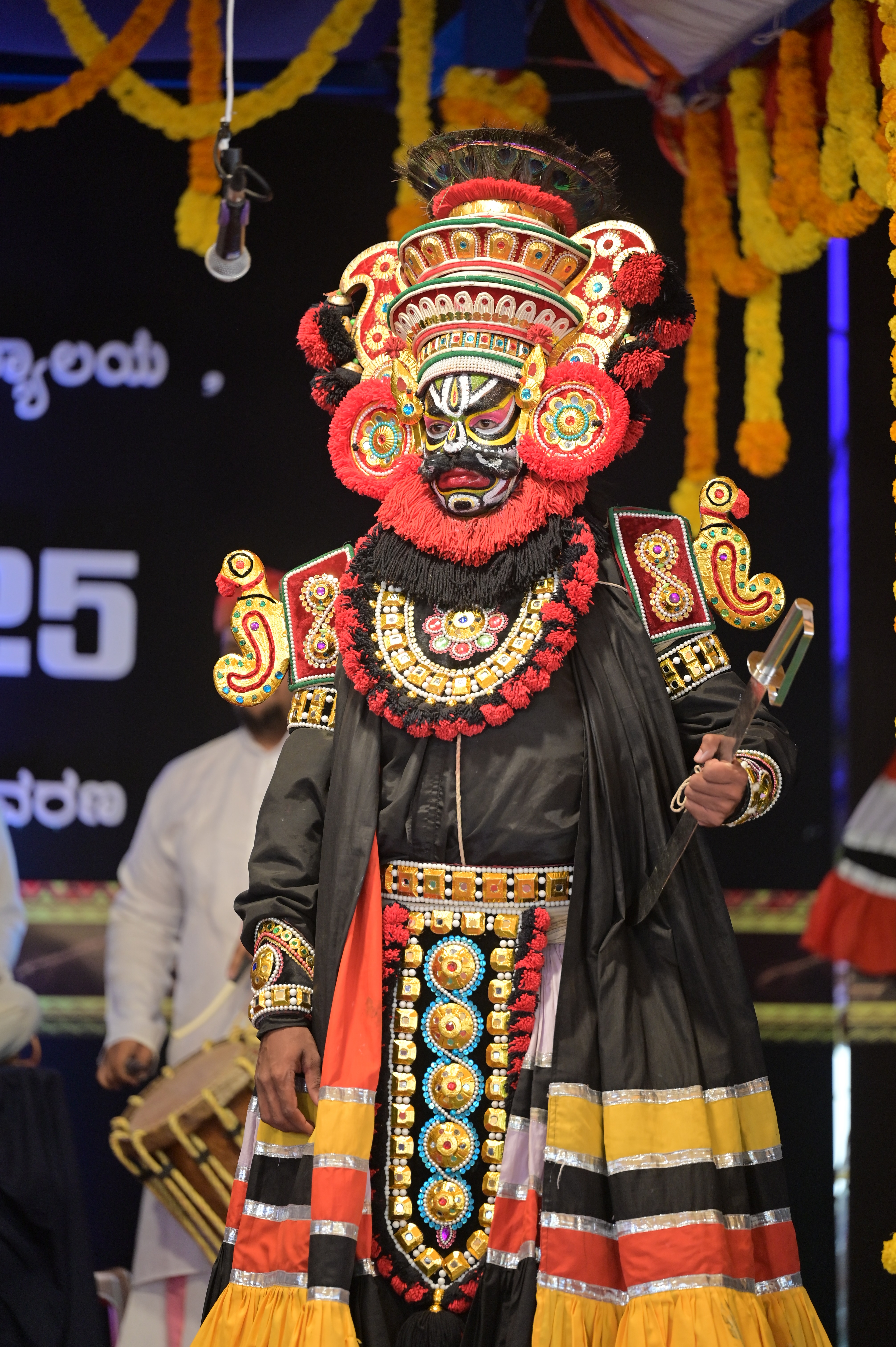 ಯಕ್ಷೋತ್ಸವದಲ್ಲಿ ವಿವೇಕಾನಂದ ಕಾಲೇಜು ಪ್ರಸ್ತುತಪಡಿಸಿದ ಸುದರ್ಶನ ವಿಜಯ ಪ್ರಸಂಗದ ಪಾತ್ರ